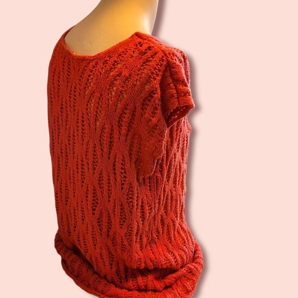 Lg coral crochet top - Picture 2 of 2